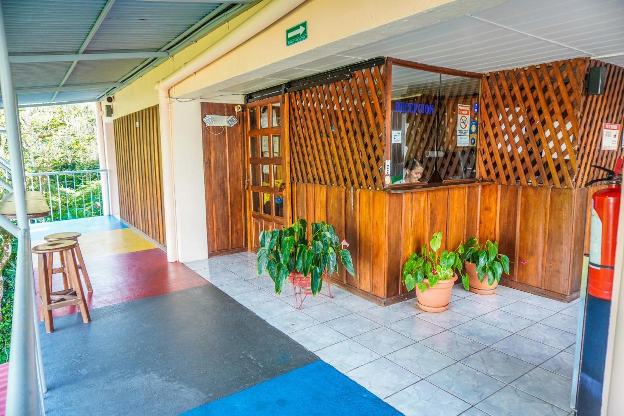 Hospedaje Angeluz Quesada  Екстер'єр фото