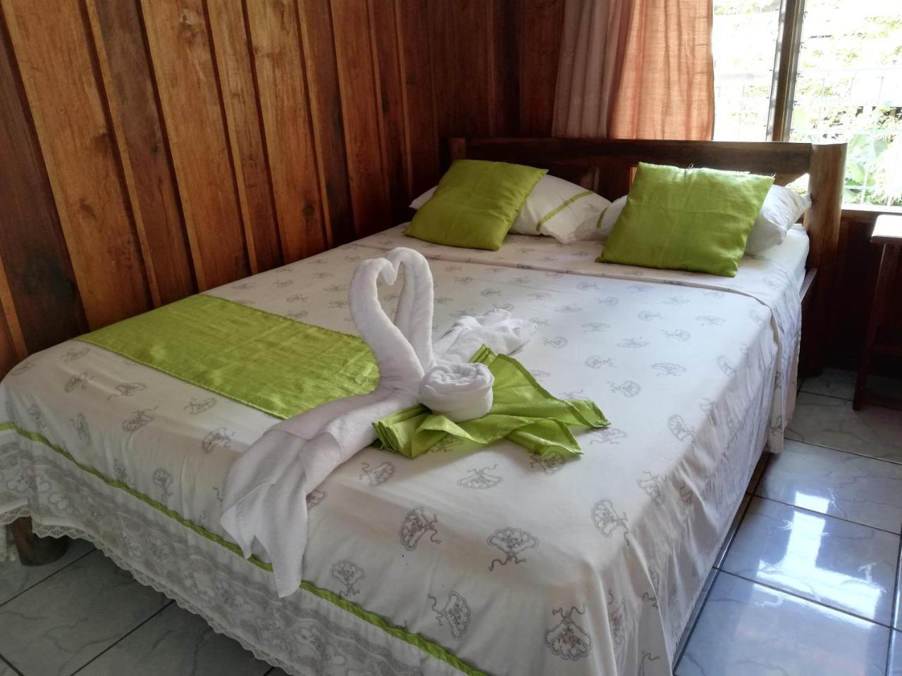Hospedaje Angeluz Quesada  Екстер'єр фото